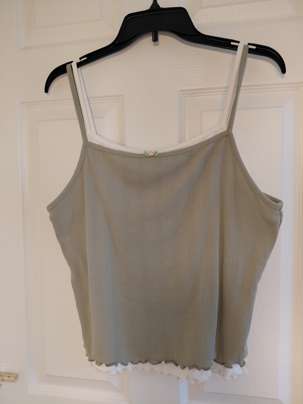 Arizona Jean Company Olive and White Layered Ribbed Cami with Scalloped Trim